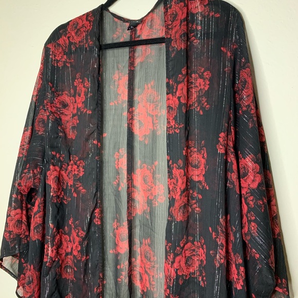 Torrid black floral sheer metallic flowy kimono - Picture 4 of 9